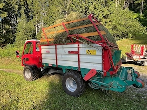 Lüönd Ladewagen Aebi Bild 2