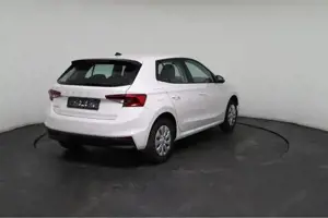 Skoda Fabia Essence (Essence) 1.0 MPI 59kW (80 PS) 5-Gang-S... Bild 7