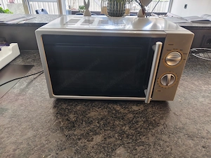 Mikrowelle zu Verschenken Bild 2