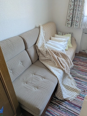 Hausräumung, Tische, Sofas, Gartenmöbel, Kühlschrank ZuVerschenken Bild 15