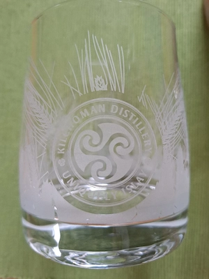 Whiskyflasch mit 2 Originalgläser Bild 2