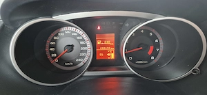 Mitsubishi Outlander 2.0 Invite 2WD   07 2010 Erstbesitz Vorgeführt bis 07 2026 Bild 9