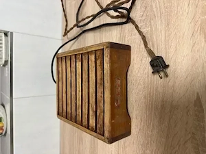 antiker Elektroofen aus Holz, retro