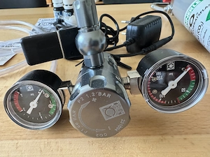 CO2 Anlage für Aquarium von JBL Basic Set inklusive CO2 Kartuschen Bild 3