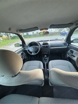 Renault Clio b tüv bis 10.26 Bild 4