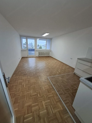 Neu renovierte 1-Zimmer-Wohnung mit ca. 32 m  - provisionsfrei Bild 4