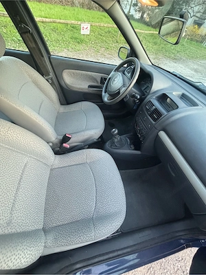 Renault Clio b tüv bis 10.26 Bild 10