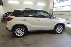 Suzuki Vitara Bild 17