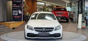 Mercedes-Benz C 63 AMG Bild 2