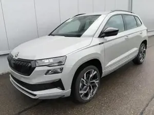 Skoda Karoq Sportline 2.0TDI DSG 4x4 AHK Matrix Pano Sound ...