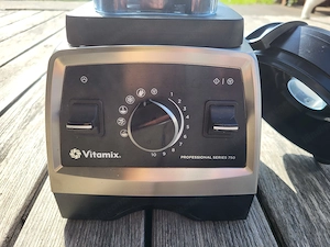 Vitamix Hochleistungsmixer PROFESSIONAL SERIES 750 gebraucht  - 3 neue Behälter  Bild 4
