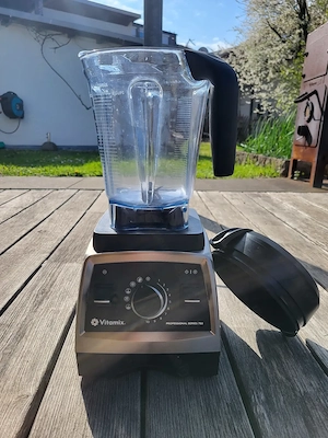 Vitamix Hochleistungsmixer PROFESSIONAL SERIES 750 gebraucht  - 3 neue Behälter 