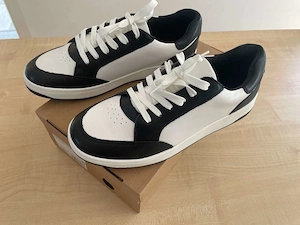 Leder-Sneaker, schwarz-weiß, Gr. 40, neu im Originalkarton