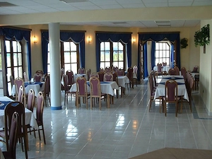 3 Star Hotel-Convention Center Next to the 2nd largest lake in Hungary near Budapest Bild 4