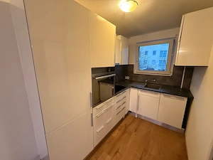 2 Zimmer Wohnung, Bahnhof in der Nähe