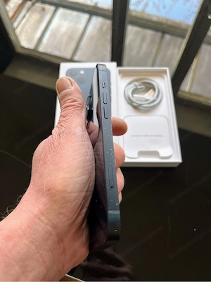 iPhone 13 Midnight Bild 9