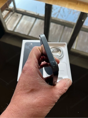 iPhone 13 Midnight Bild 8