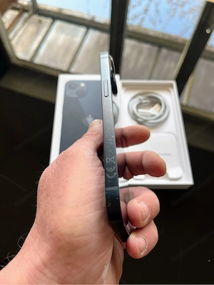 iPhone 13 Midnight Bild 6