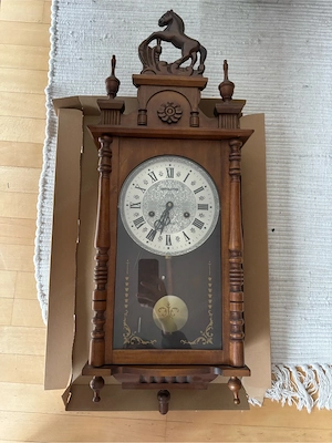 Antike Pendeluhr Holz