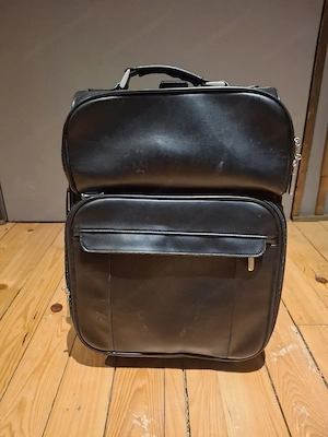 kleiner Koffer Trolly