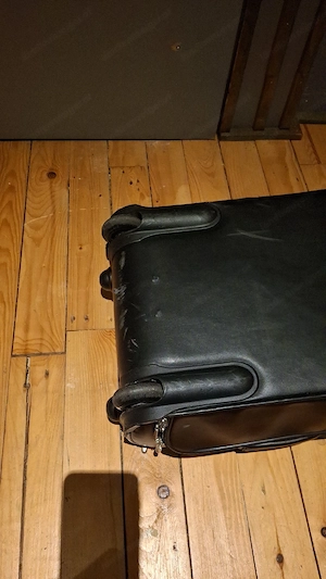 kleiner Koffer Trolly Bild 2