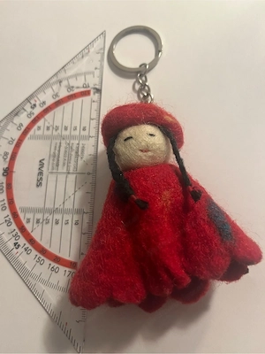 Filz Schlüsselanhänger Puppe rot