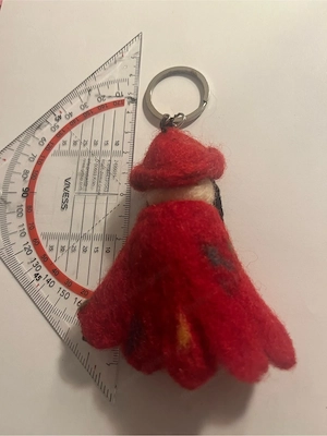 Filz Schlüsselanhänger Puppe rot Bild 2