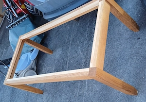 Verkaufe Untergestell für Holztisch