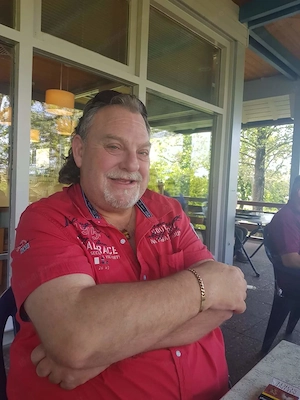 Sexuell offene reife Frau für Freundschaft gesucht