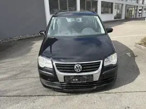 VW Touran Coceptline 1,9 TDi DPF 142 TKM Bild 4