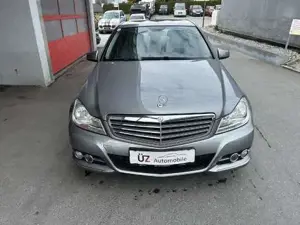 Mercedes-Benz C 220 Bild 2
