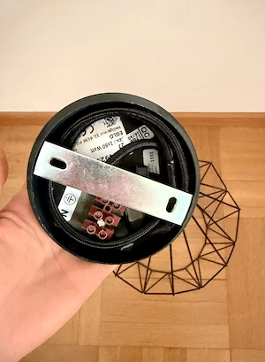 Moderne Hängelampe aus Metall Bild 2