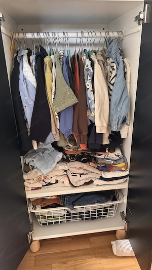 IKEA Kinderkleiderkasten PLASTA SMASTAD Bild 5