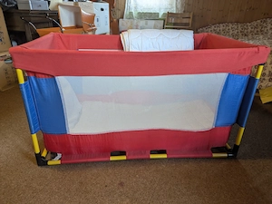 IKEA Reisebett inkl. neuer Bettdecke, Matratze & Kissen