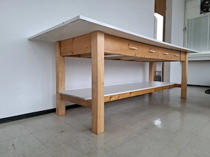 Holztische, Abeitshöhe, 3m lang. Bild 4