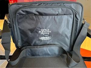 Umhänge Laptop Tasche "world economic forum"