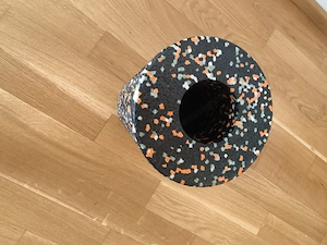 Faszienrolle hart mit Loch Bild 2