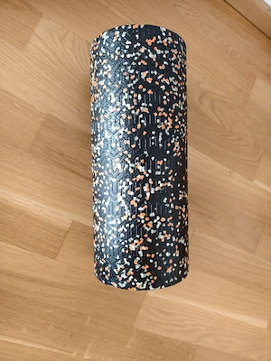 Faszienrolle hart mit Loch