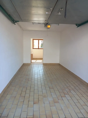 Garage mit Nebenraum  Bild 2