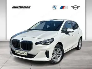 BMW 218d Active Tourer // Komfortzugang // adapt. LED Scheinwerfer // Fernlichtassistent