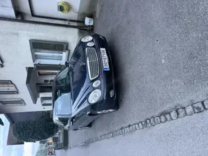 Mercedes Benz E 200  Bild 2