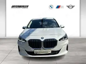 BMW 218d Active Tourer // Komfortzugang // adapt. LED Scheinwerfer // Fernlichtassistent Bild 2