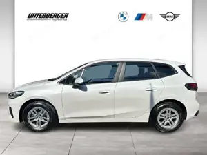 BMW 218d Active Tourer // Komfortzugang // adapt. LED Scheinwerfer // Fernlichtassistent Bild 3