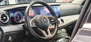 Mercedes-Benz E 200 Bild 11
