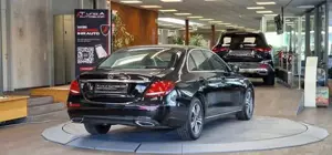 Mercedes-Benz E 200 Bild 7