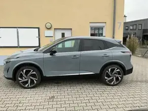 Nissan Qashqai Tekna+ Premium Paket 1.3 DIG-T MHEV 158PS Xtronic Bild 3