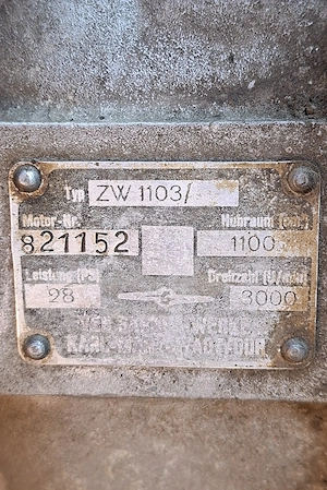 verkaufe Feuerwehrpumpe mit vielen teils neuen Schläuchen Bild 5