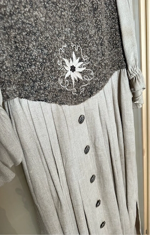 Landhaus Tracht Kleid Leinen beigegrau Bild 5