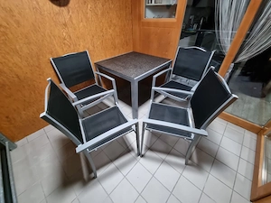 XXXLutz Balkonmöbelset- Tisch+ 4 Gartenstühle