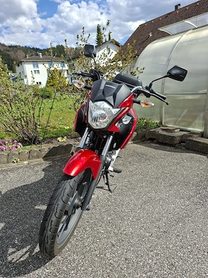 125er Honda Motorrad Bild 5